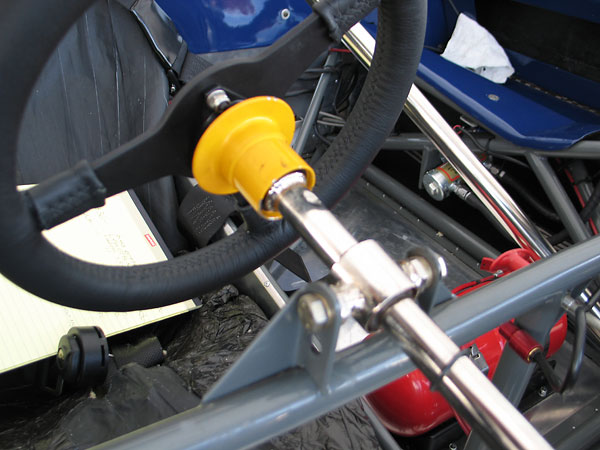 Steering wheel quick release: FIA technical specification Appendix J Article 255 (dated 01-01-2003)
