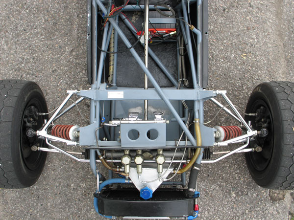 In many ways the Titan chassis bears a strong resemblance to Brabham designs which preceded it.
