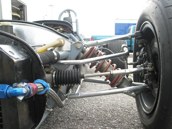 Titan made their own steering racks, and in later years provided racks to other constructors.