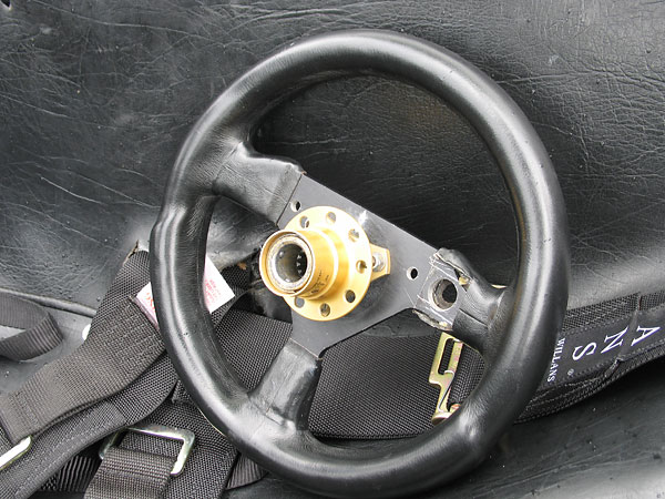 Lifeline quick release steering wheel hub.