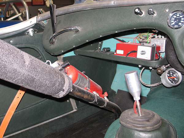 21: MDS rev-limiter and AutoMeter oil pressure gauge
