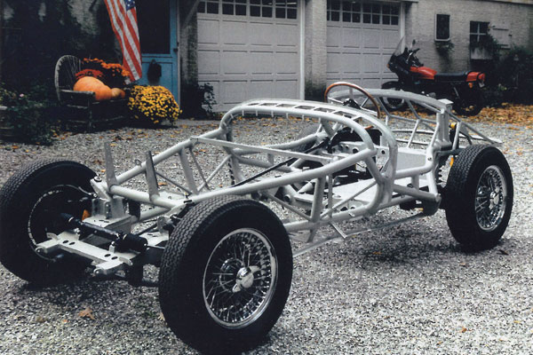 Walt Hansgen and Emil E. Hoffman built this multi-tube frame mainly of 8 gage chrome-moly steel tubing.