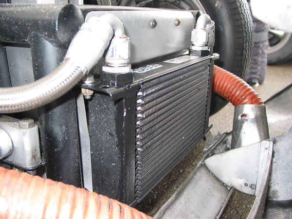 Setrab 19-row oil cooler.
