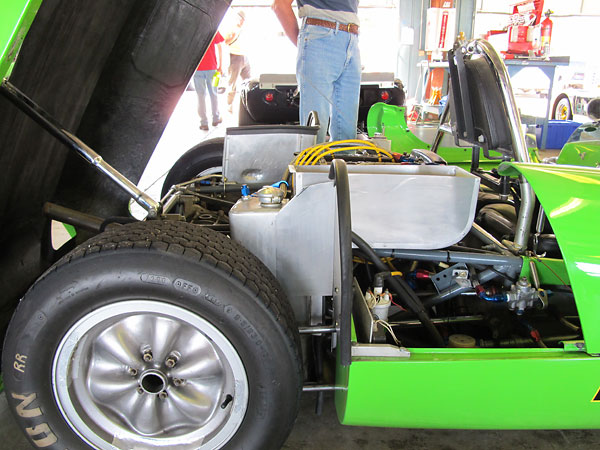 Lotus 23 rear suspension was completely identical to the Lotus 22 Formula Junior rear suspension.