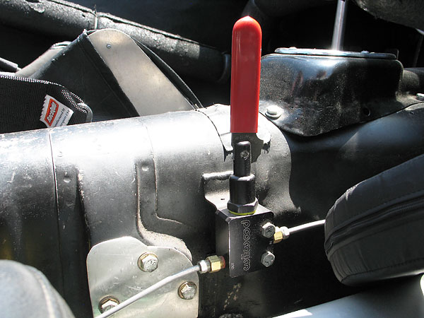 Wilwood proportioning valve on the rear brake line.