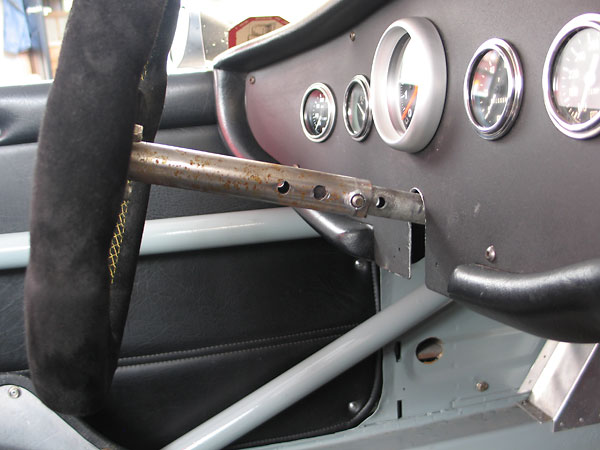 Telescoping steering column.