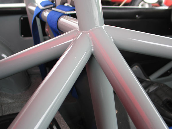 Single hoop roll cage details.