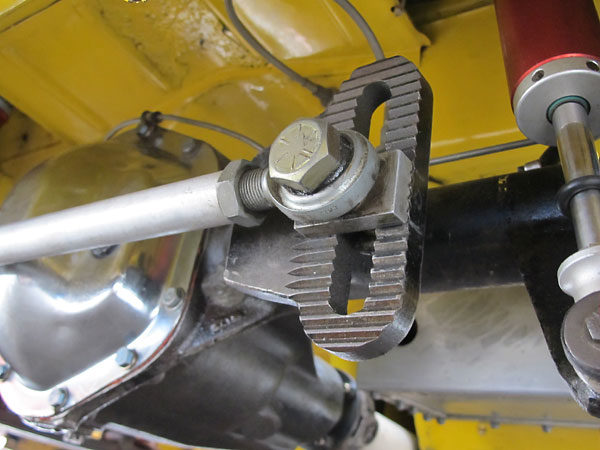 Panhard bar attachment to the rear axle.
