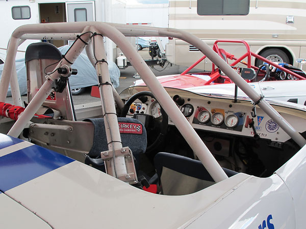 Minimum allowed weight stipulated by SVRA for an F-Production MG Midget: 1418 pounds.