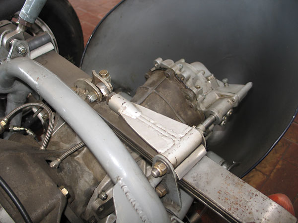 The short radius rod was a feature of the T45 model that someone retrofitted to this T43.