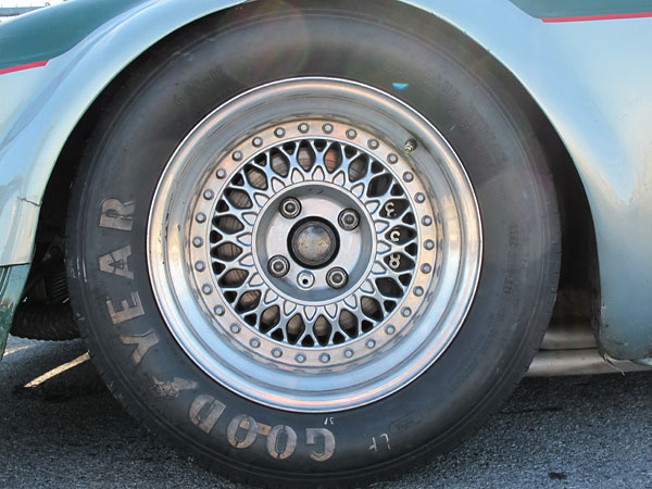 Compomotive 3-piece aluminum wheels (15x7.5).