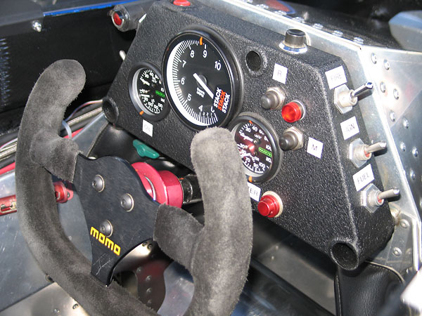 Racetech dual oil pressure (0-100psi) and oil temperature (40-140C) gauge.