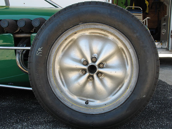 Dunlop Racing 204 compound tires