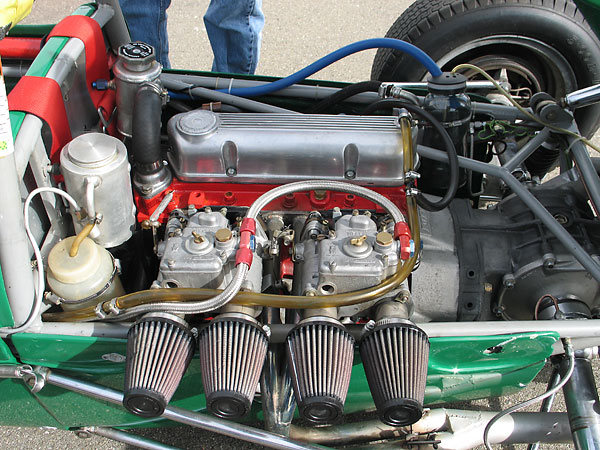 Dual Weber 40DCOE carburetors.