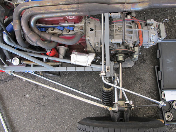 For racing on a damp track the rear anti-sway bar has been adjusted to its softest setting.