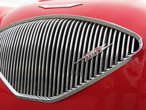 The Healey works at Warwick converted 640 BN2 series cars to 100M specs between 1955 and 1956.