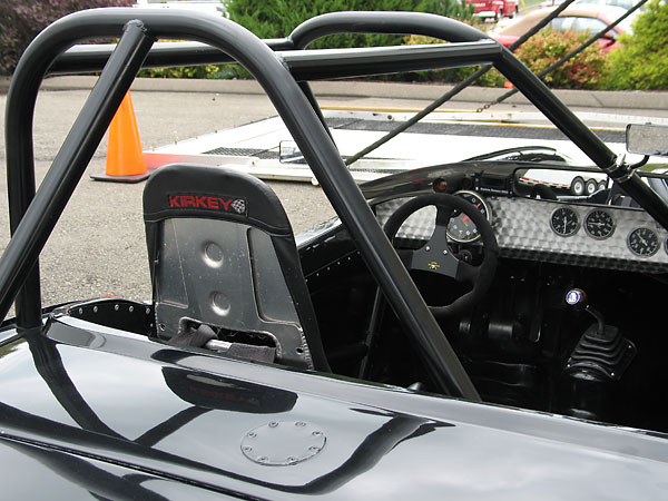 A Daytona Sensors WEGO-II digital air/fuel ratio display is mounted just above the tachometer.