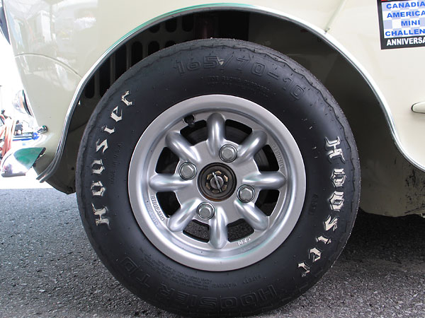 Minilite 10x5 8-spoke aluminum wheels.