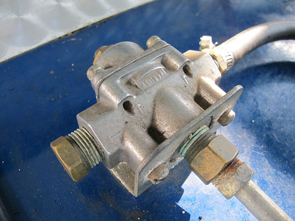 Holley adjustable fuel pressure regulator.