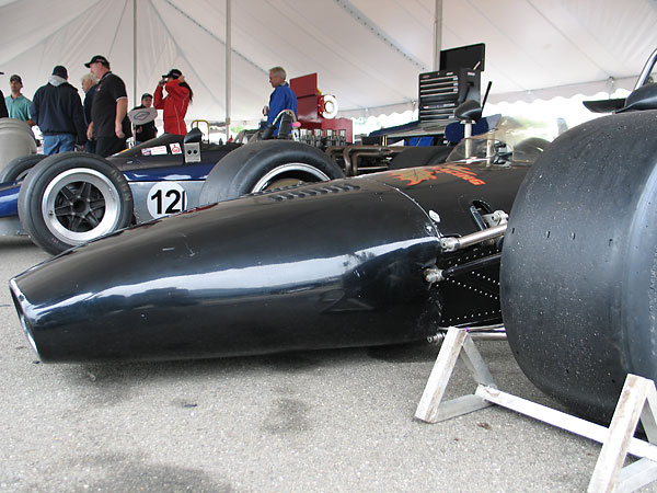 The WRE Shadow was developed and raced shortly before wings became ubiquitous.