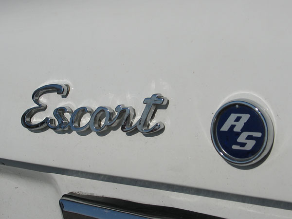 Escort RS badges.